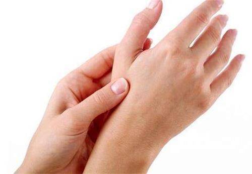 奇迹！男童绞断四指竟神奇复原