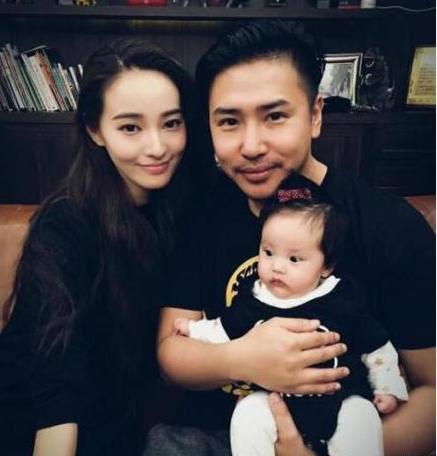 曾辉韩雨彤：不一样的爱情故事