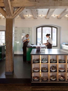 饭店取名用脏话？背后故事引人深思