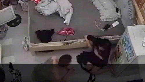 已婚女欲分手竟被男子掐脖，背后真相令人咋舌！