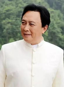 唐国强假唱举话筒背后的故事