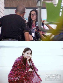 迪丽热巴在片场认真工作的画面