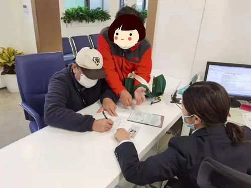 AI短剧的暴利之路：50块成本月入50万，夫妻档如何玩转？