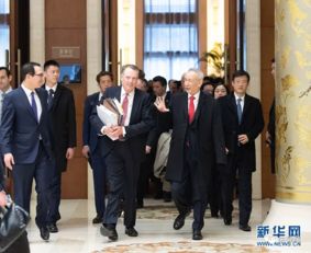 乌方谈判代表团成员发言