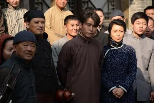 李乃文再惹争议，甜馨抖音发声力挺妈妈！