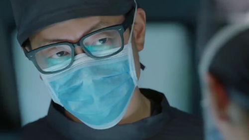 坠亡医生为羊水栓塞产妇切子宫保命，背后故事令人深思