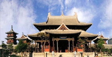 《黑神话：悟空》取景地被游客糟蹋，刻字行为引众怒！