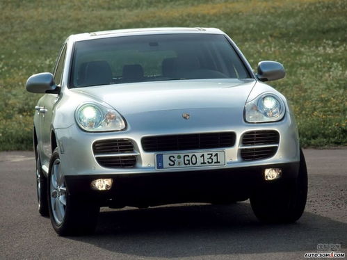 保时捷女司机嚣张跋扈，撞车后竟如此行为！