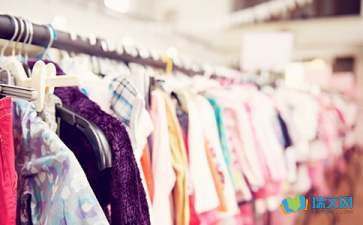 宝妈晾衣16楼坠落竟幸存，背后故事引深思