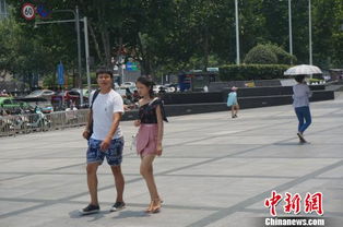 南方高温街头行人很少