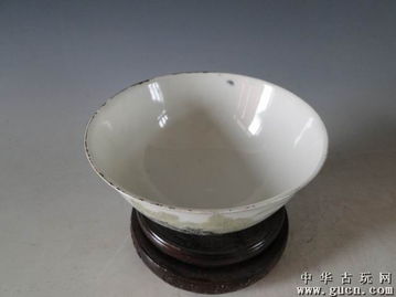 工匠制作包浆碗