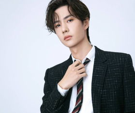 敖瑞鹏去看广告