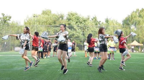 大学生表演场景