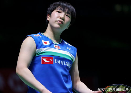 黄雨薇和朱静怡在赛场拼搏