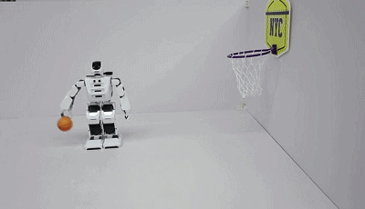 人形机器人打篮球