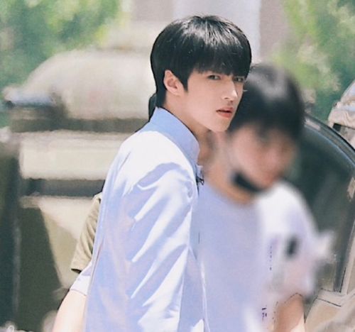 时代少年团成员帅气单人照