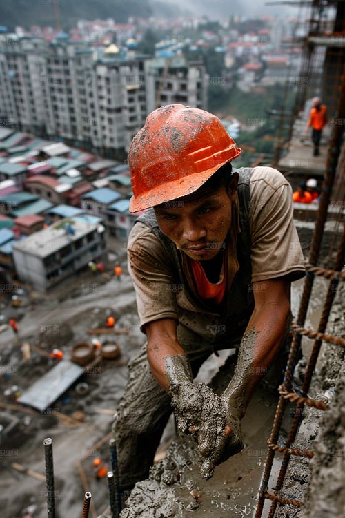 工人如厕遇枪击身亡，能否认定工亡？深入解读