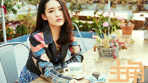 李沁参加公益活动的照片