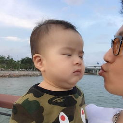 陈楚生妻子带孩子照片