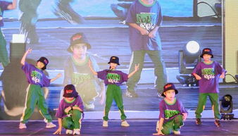 成都世运会开幕式：《万千》主题曲燃爆全场