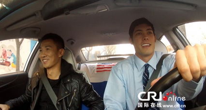 老外与乘客互动