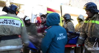 甘肃山洪致多人伤亡失联，救援工作紧张进行中