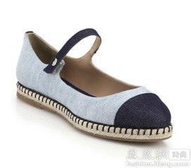 透气网眼材质的玛丽珍鞋