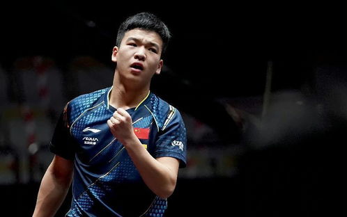 向鹏赛后与教练交流