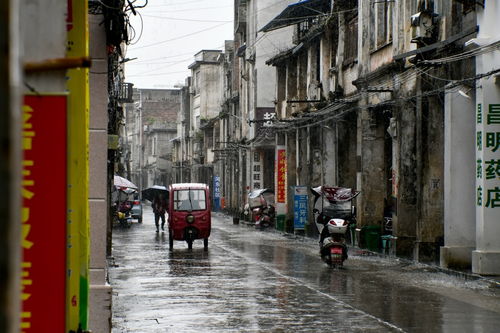 雨中的街道