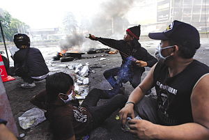 洪森怒怼泰军：用弹弓钢珠射击柬阵地太卑劣！