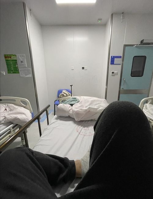 小伙摔倒后悲剧发生！这些信号一定要重视