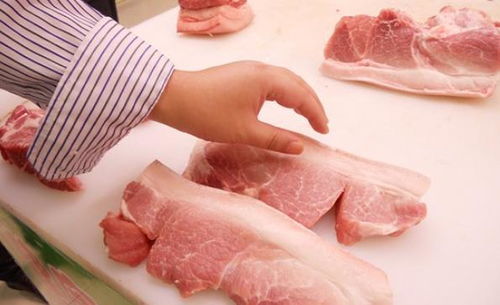 猪肉价格大起大落，猪企竟给猪‘瘦身’应对！