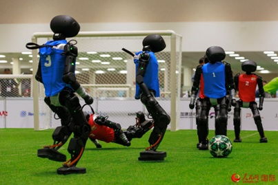 人挤人看机器人！WRC大会亮点超多，速来看