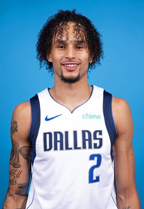 德里克 - 莱夫利二世在比赛中