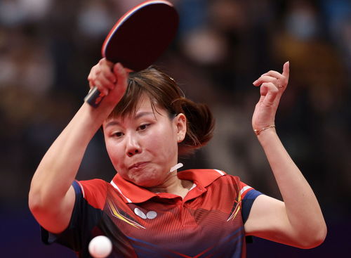 陈幸同在比赛中精彩回球