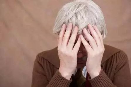 80岁老人每月测2次体重，这事儿可不小！