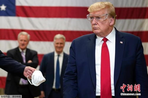 特朗普在白宫工作场景