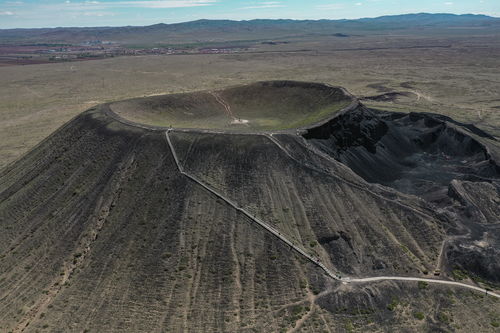 乌兰察布景区挖金？官方辟谣无矿藏，游客莫轻信传闻