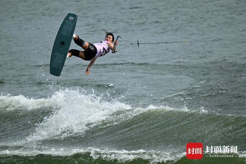 成都世运会点火女孩徐露滑水夺金，太飒啦！