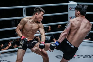 马嘉文高举金腰带庆祝