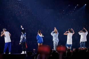 演唱会现场热闹氛围