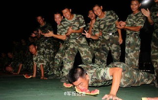 男子吃西瓜想象图