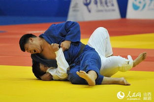 王皓在赛场上的拼搏瞬间