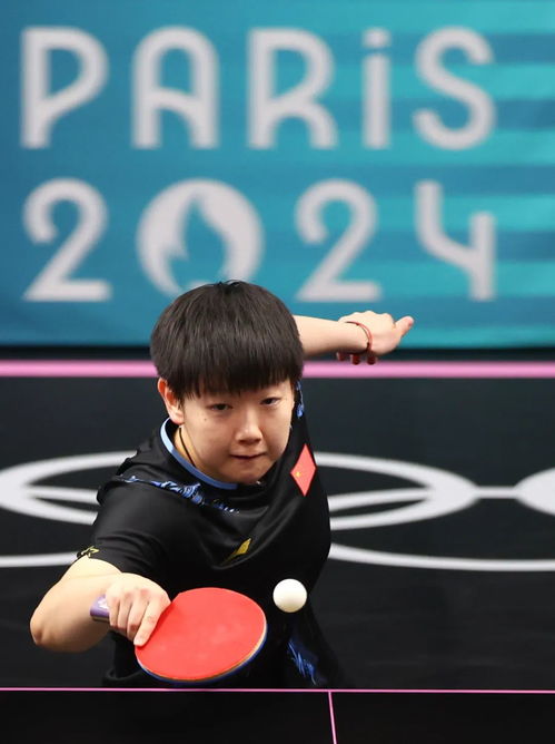 孙颖莎多个代言活动照片