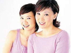 二胎妈妈剖腹产后3天晒照，陪护全睡着，女儿举动超暖心！