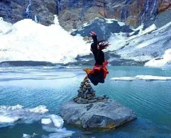 男子梅里雪山失联20天 女友悬赏20万寻活人