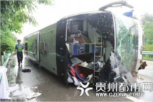 震惊！辽宁清原客车侧翻致4死，背后真相令人揪心