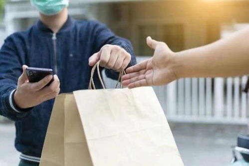 外卖小哥机智举报‘神秘’猪脚饭订单，助力警方破获大案！