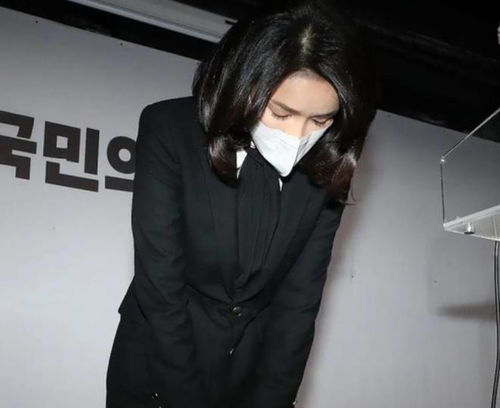 韩国惊现史无前例场面：前总统夫妇恐双双入狱！