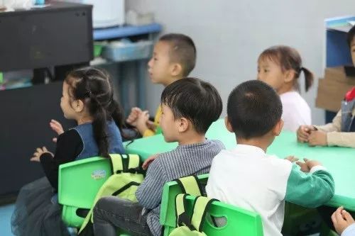 多地出台新政，直击‘带娃难’痛点，真金白银发补贴！